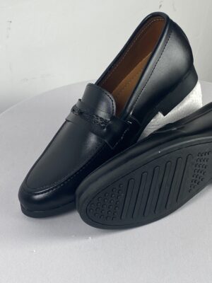 Giày loafer