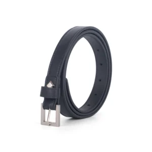 mặc quần âu có lên đeo thắt lưng