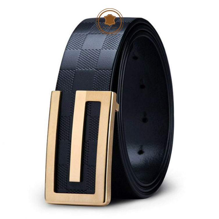 mặc quần âu có lên đeo thắt lưng